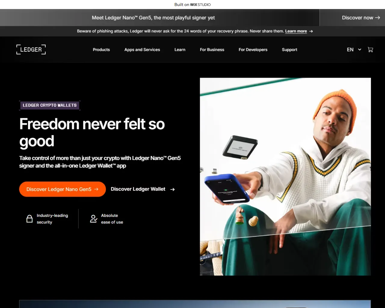 Screenshot of explores-desktop.wixstudio.com